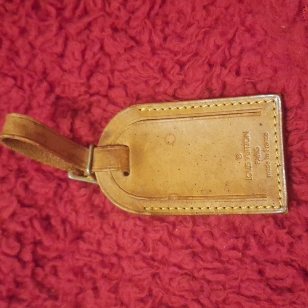 PRELOVED Luggage Tag